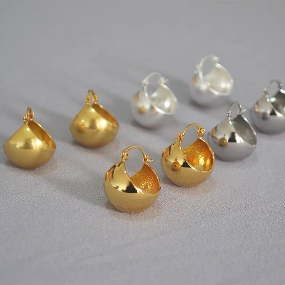 💎PRICE🔻 My fav - Retro Statement Earrings - large Gold/Silver Bells - Picture 6 of 7